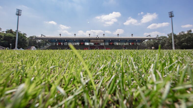 Der Sportpark Höhenberg in Köln ist jetzt mit einer Rasenheizung ausgestattet.