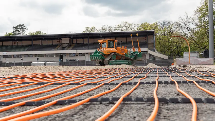 Das Mommsenstadion in Berlin hat eine Rasenheizung erhalten